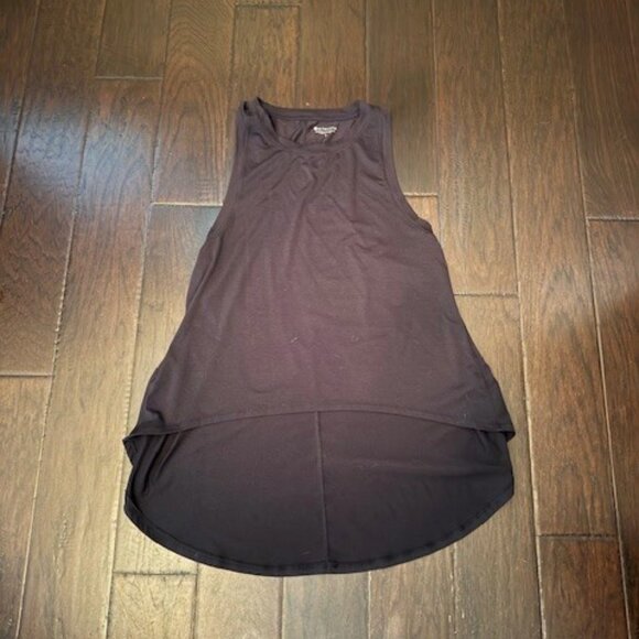 Athleta Essence Relaxed High low top small black great tee tank!! - Picture 5 of 6